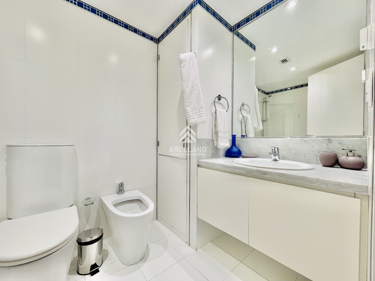 Apartamento ID.3986 - Moderno Apartamento de 2 Dormitorios en Le Parc, Playa Brava. Punta del Este 
