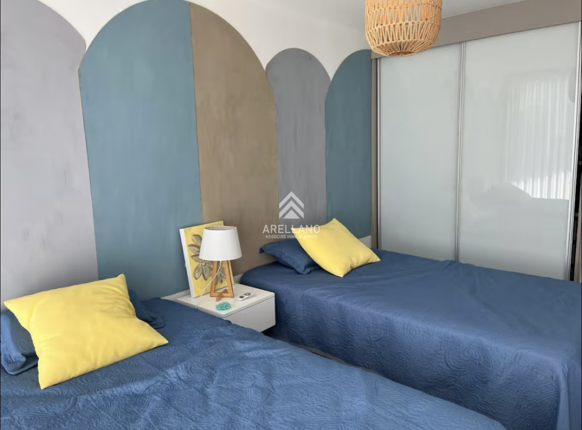 Apartamento ID.4956 - Alquiler temporal de apartamento de 2 dormitorios con 2 baños en excelente ubicación entre playas mansa y brava 