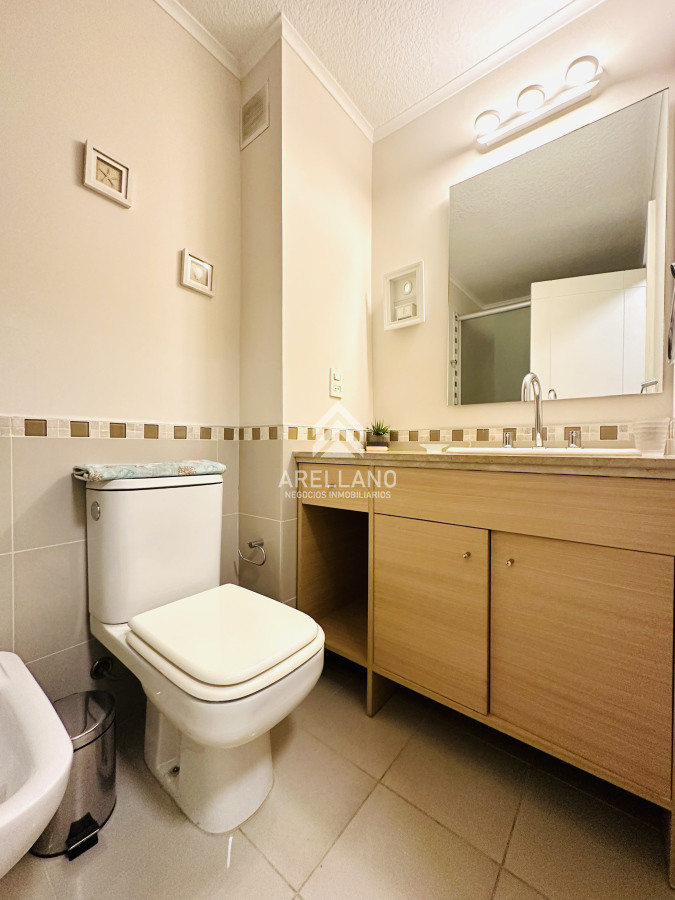 Apartamento ID.5618 - Apartamento de 3 Dormitorios en Venta, Ocean Drive Punta del Este