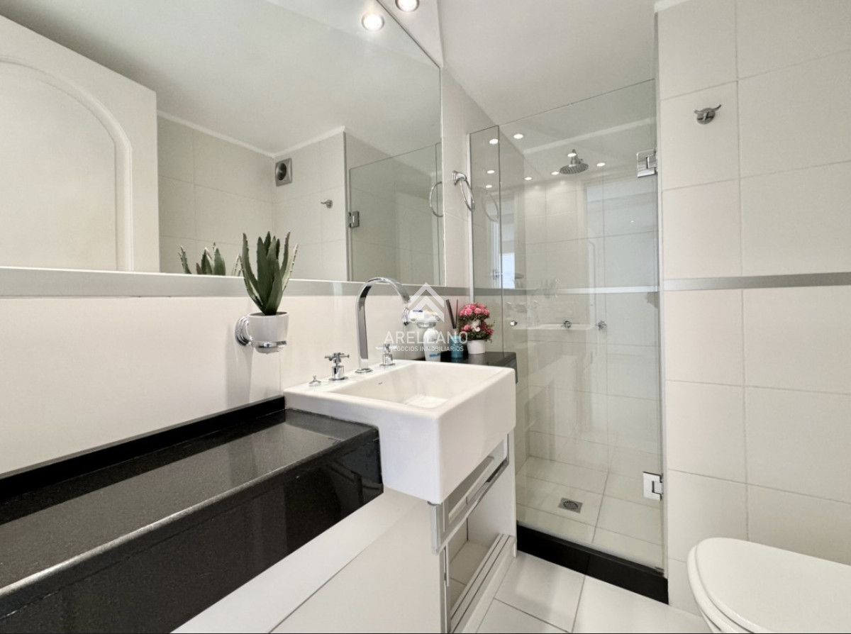 Apartamento ID.4978 - Apartamento de 6 Dormitorios Frente al Puerto de Punta del Este