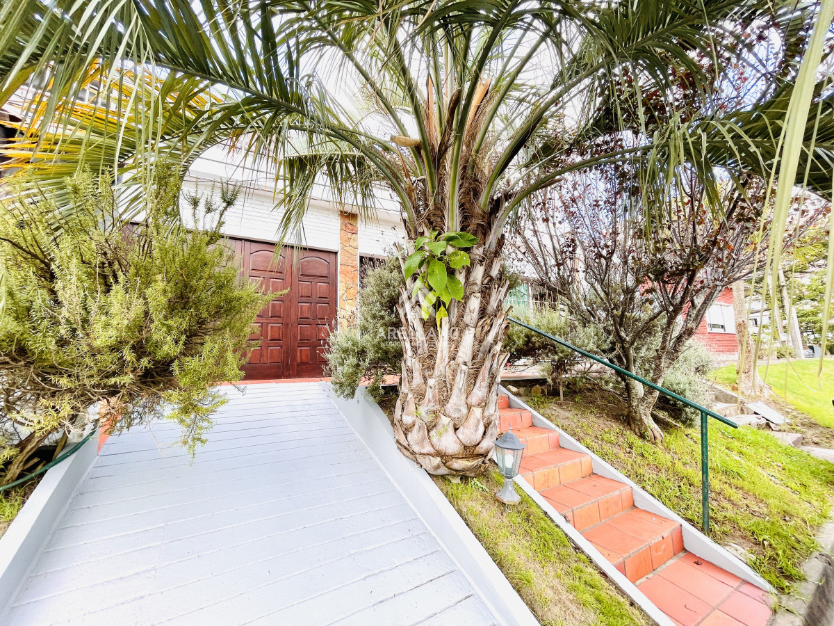Casa ID.4385 - Venta Casa PH de 3 Dormitorios, Parrillero y Garage