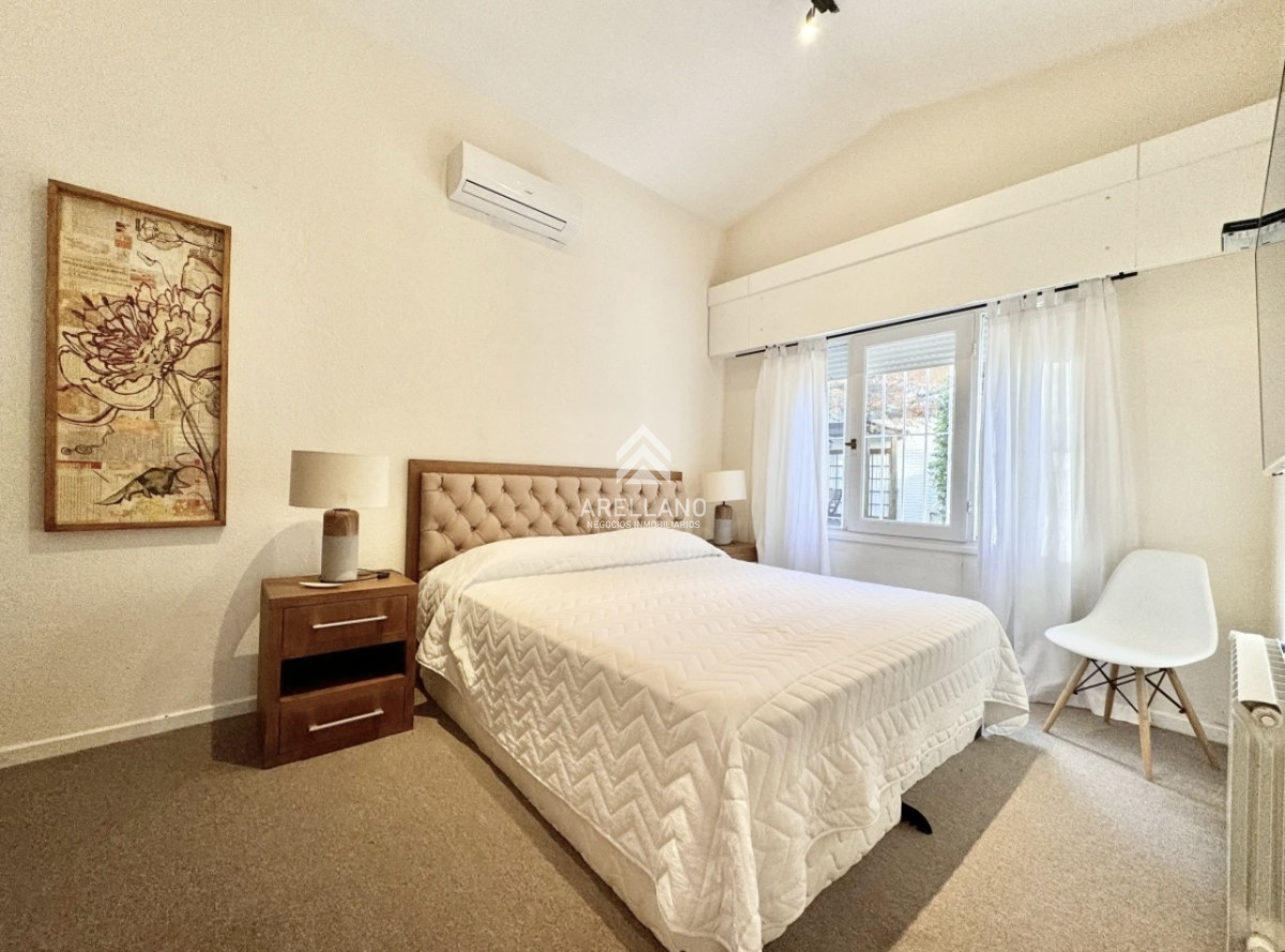 Casa ID.4987 - Moderna Casa de 4 Dormitorios en Playa Mansa a 150 metros del Mar