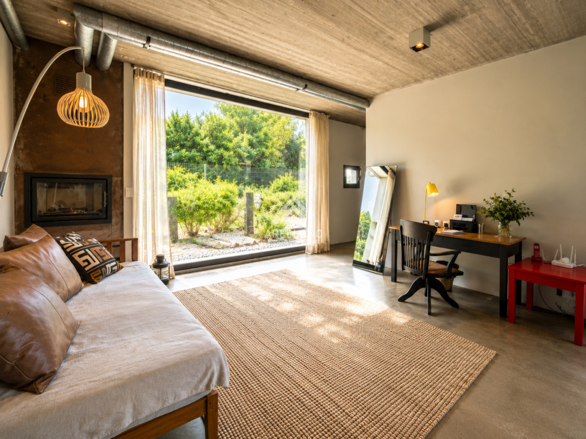 Casa ID.6193 - Excelente Casa de 3 Dormitorios en Barrio Privado, La Arbolada - Punta del Este, Venta