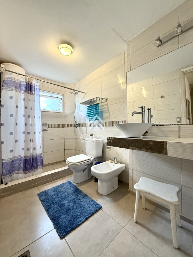 Casa ID.5680 - Alquiler temporal de casa de 3 dormitorios con gran parque en playa mansa, Punta del Este