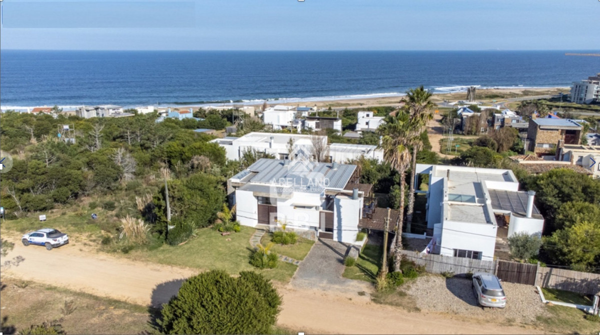 Casa ID.4880 - Excelente Casa de 5 Dormitorios en Manantiales, Punta del Este