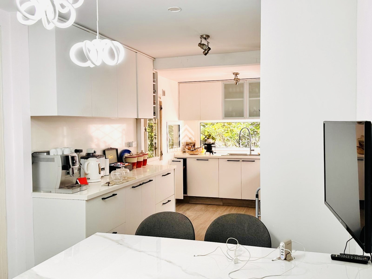 Casa ID.5680 - Alquiler temporal de casa de 3 dormitorios con gran parque en playa mansa, Punta del Este