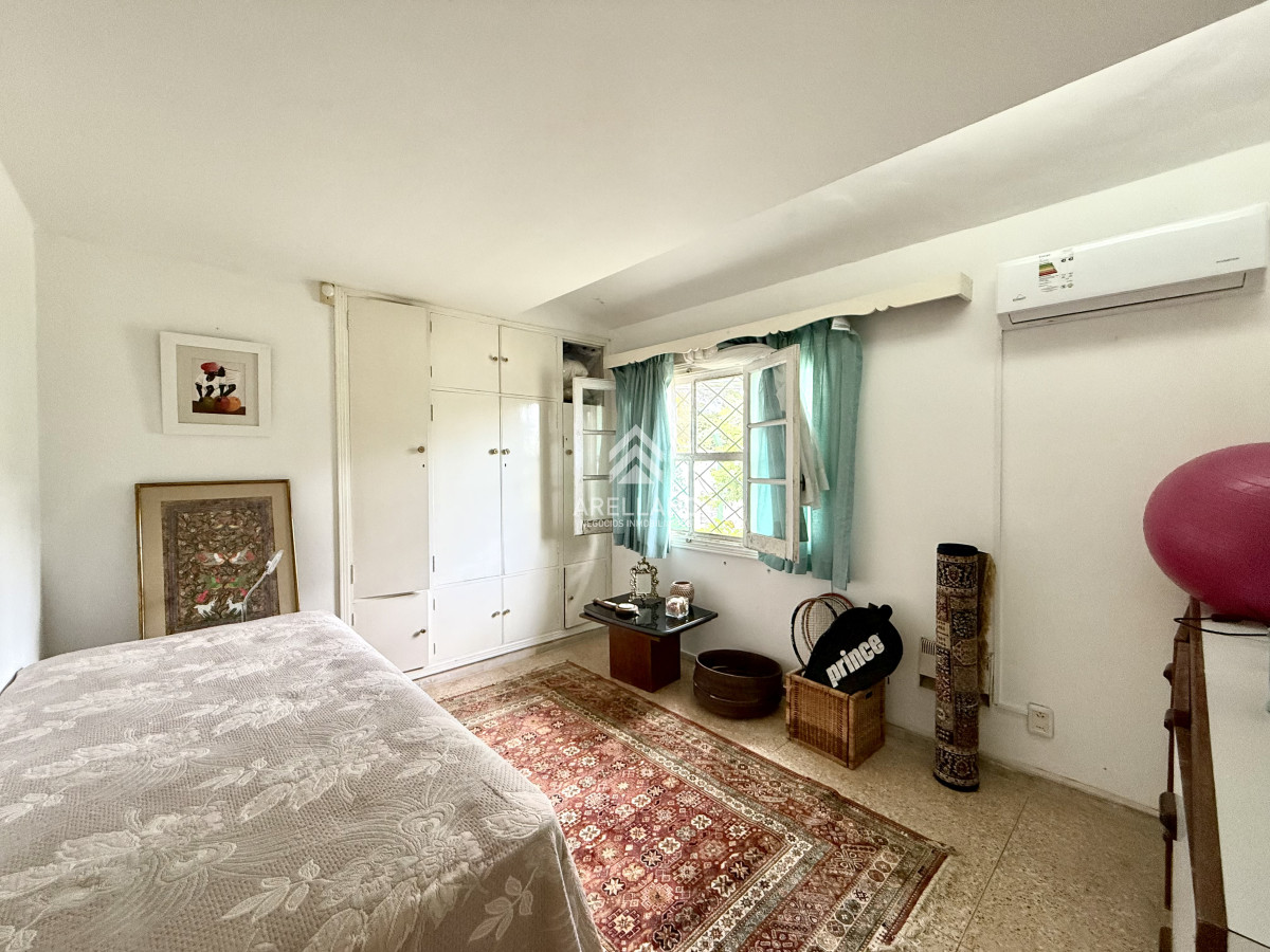 Casa ID.5680 - Alquiler temporal de casa de 3 dormitorios con gran parque en playa mansa, Punta del Este