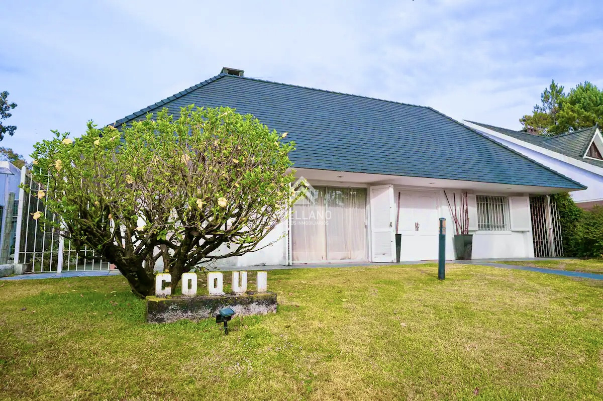 Casa ID.4871 - Casa de 4 Dormitorios y Piscina en San Rafael, Punta del Este