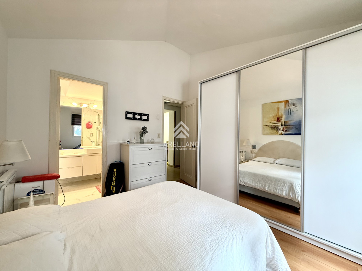 Casa ID.5680 - Alquiler temporal de casa de 3 dormitorios con gran parque en playa mansa, Punta del Este