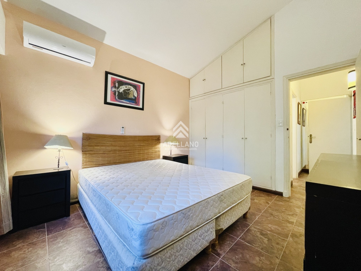 Casa ID.4992 - Casa de 3 Dormitorios, Piscina Climatizada y Parrillero en Playa Mansa, Punta del Este