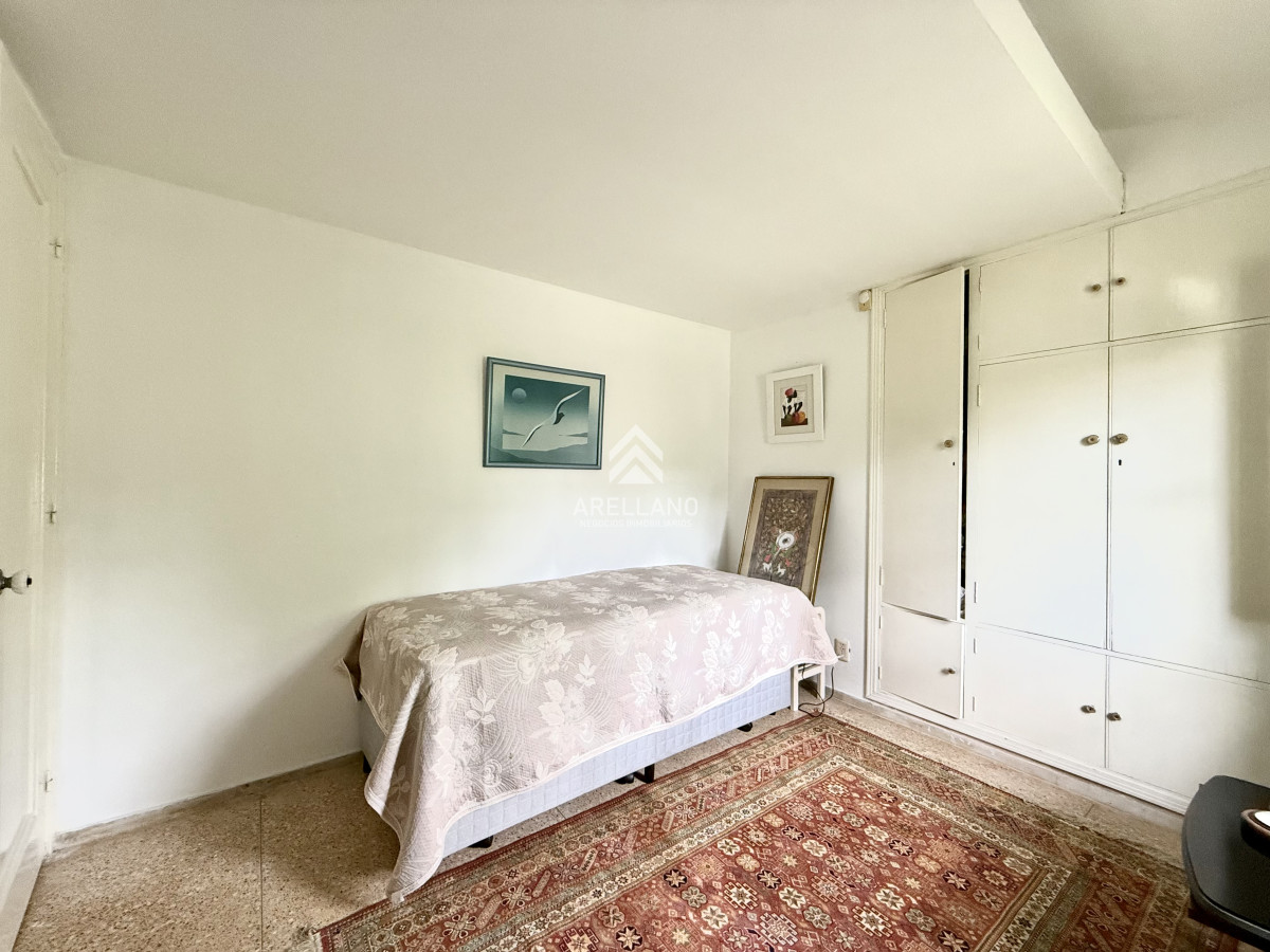 Casa ID.5680 - Alquiler temporal de casa de 3 dormitorios con gran parque en playa mansa, Punta del Este