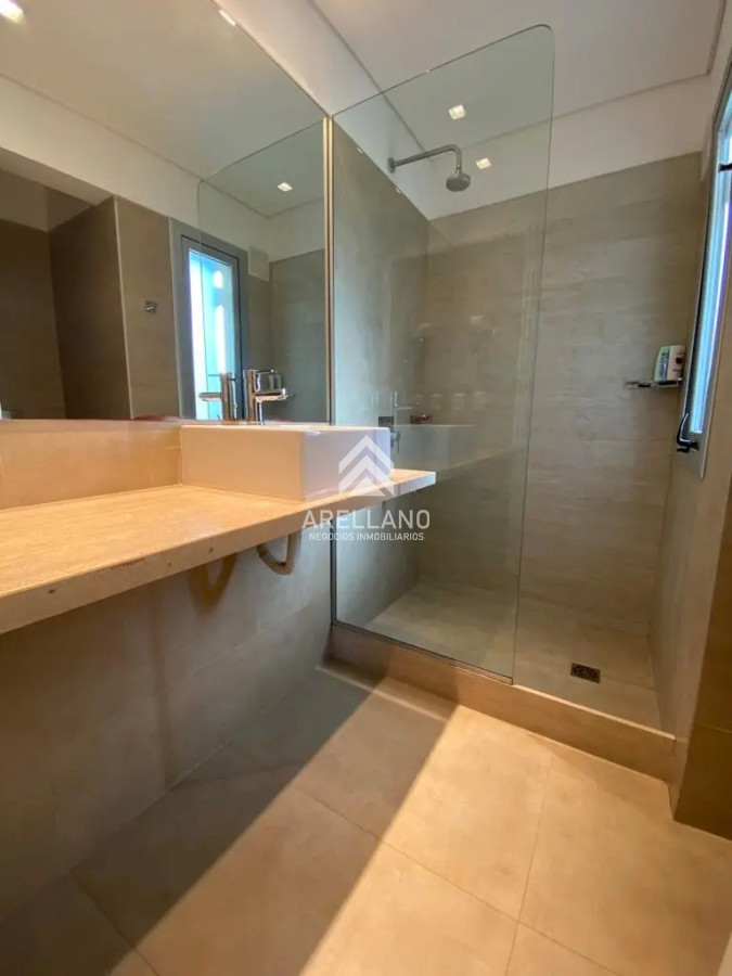 Casa ID.4267 - Venta y alquiler de maravillosa casa de 4 dormitorios en barrio privado, Playa Brava, Punta del Este