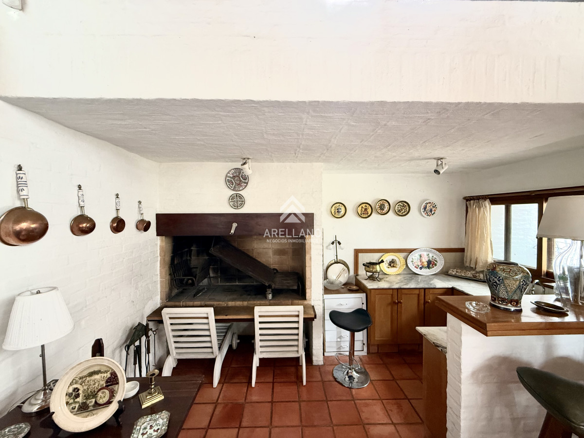 Casa ID.5680 - Alquiler temporal de casa de 3 dormitorios con gran parque en playa mansa, Punta del Este