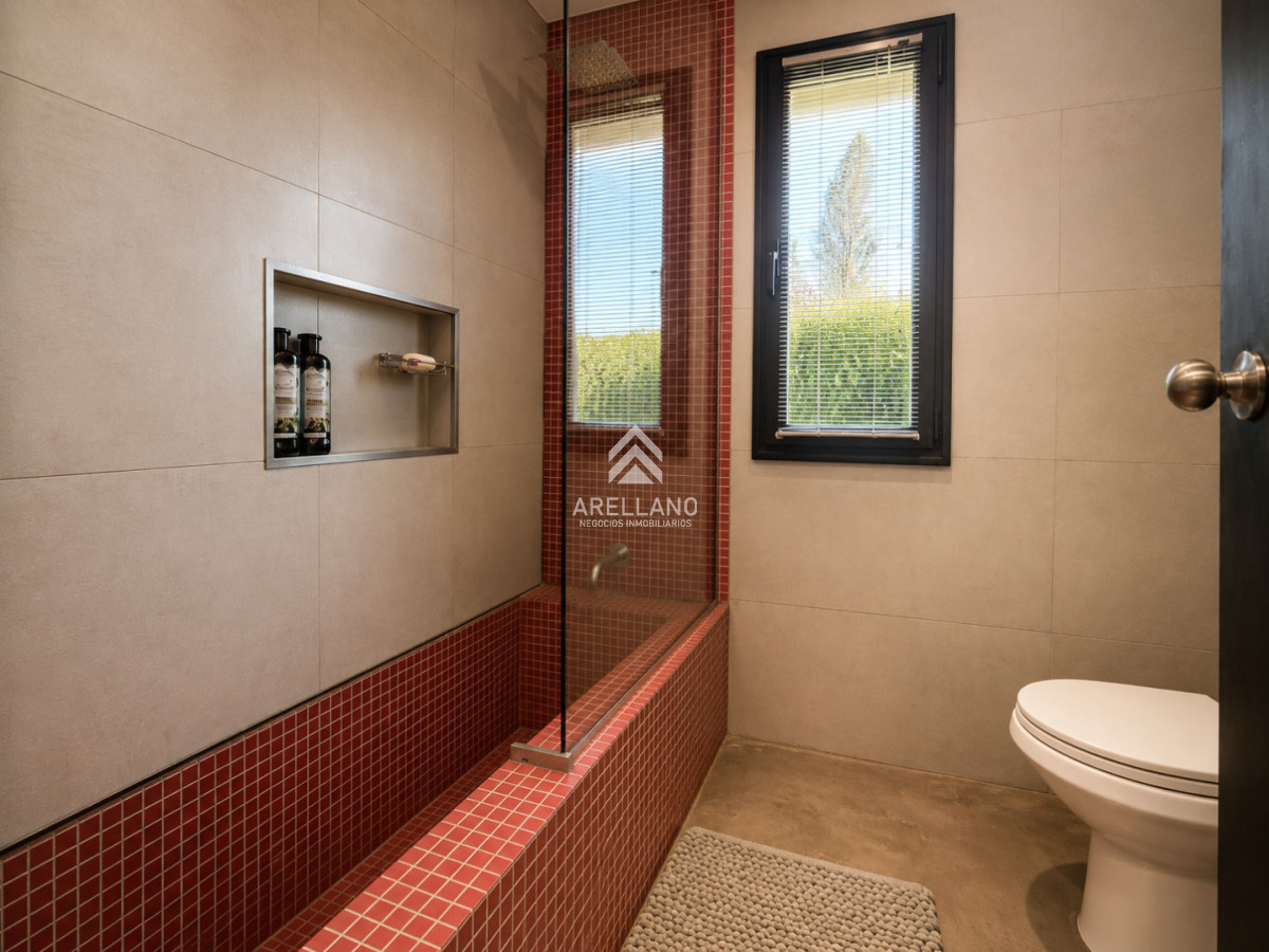 Casa ID.6193 - Excelente Casa de 3 Dormitorios en Barrio Privado, La Arbolada - Punta del Este, Venta