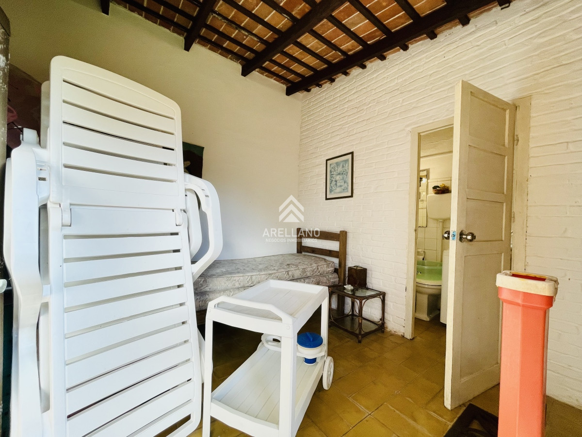 Casa ID.4992 - Casa de 3 Dormitorios, Piscina Climatizada y Parrillero en Playa Mansa, Punta del Este