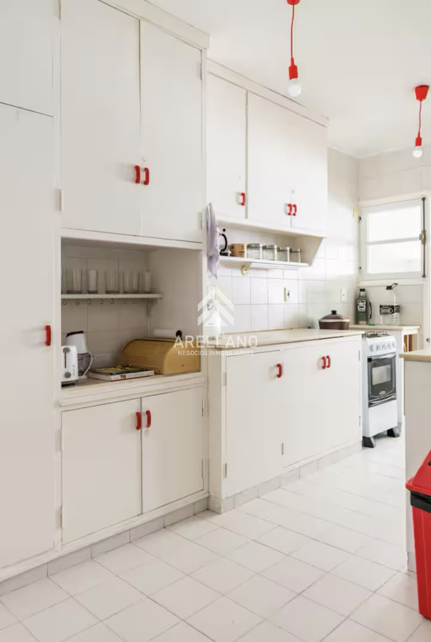 Casa ID.6588 - Gran Casa en Venta sobre el Mar de 5 Dormitorios y Dependencia en Península, Punta del Este