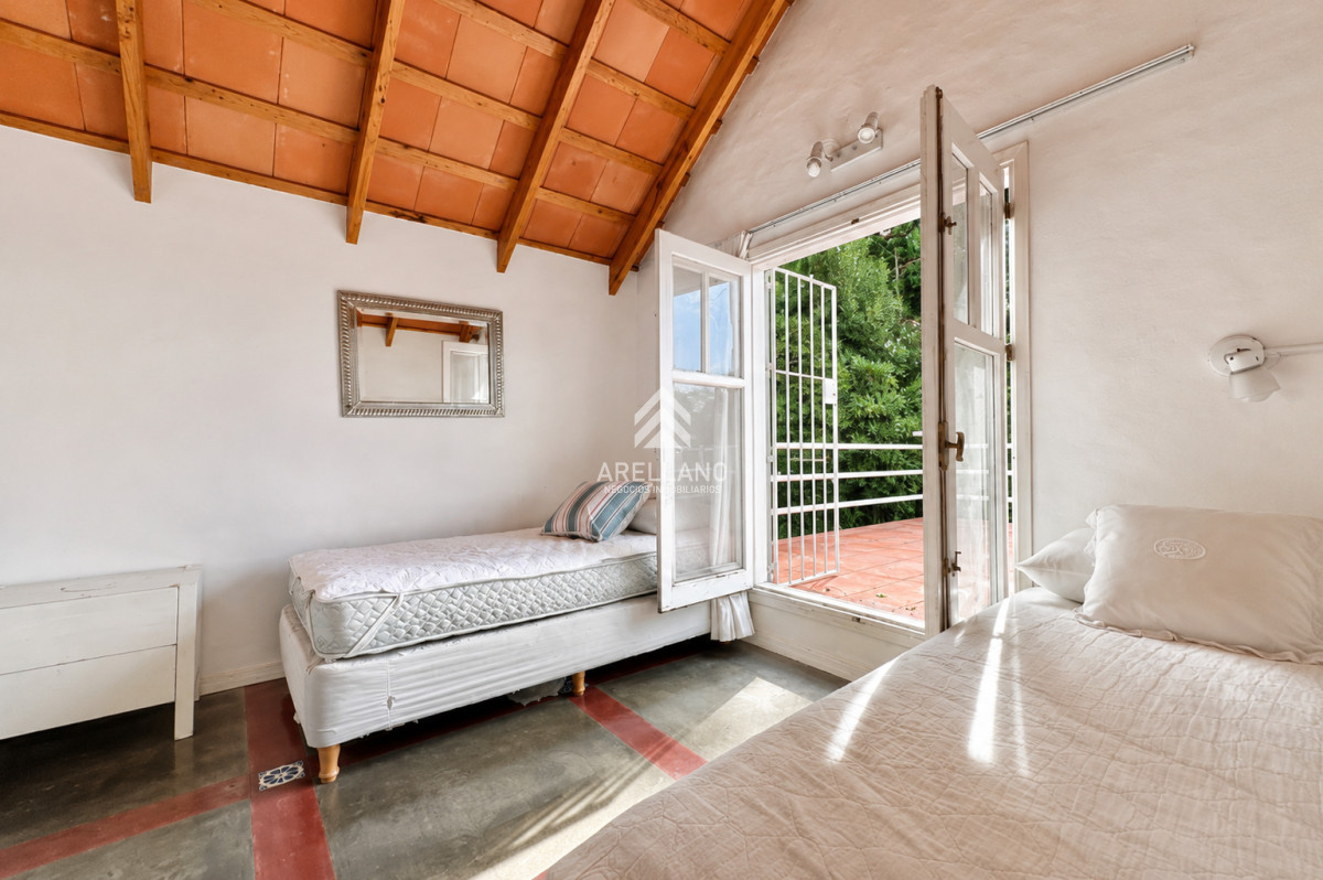 Casa ID.5368 - Casa de 3 Dormitorios más Dependencia y Piscina, en Aidy Grill Punta del Este, Ubicada a pasos del Mar