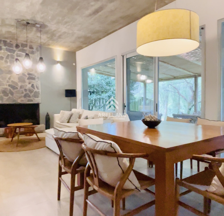 Casa ID.4267 - Venta y alquiler de maravillosa casa de 4 dormitorios en barrio privado, Playa Brava, Punta del Este