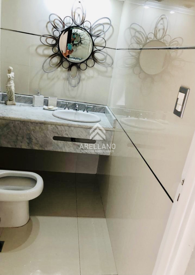 Casa ID.5328 - Alquiler temporario de casa con 3 Dormitorios con piscina y barbacoa en Jardines de Córdoba, Punta del Este