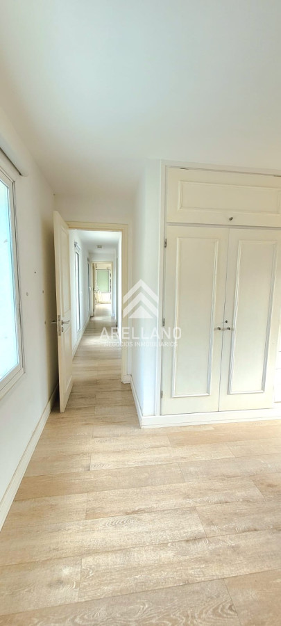 Casa ID.4221 - Venta casa 5 dormitorios Marly 