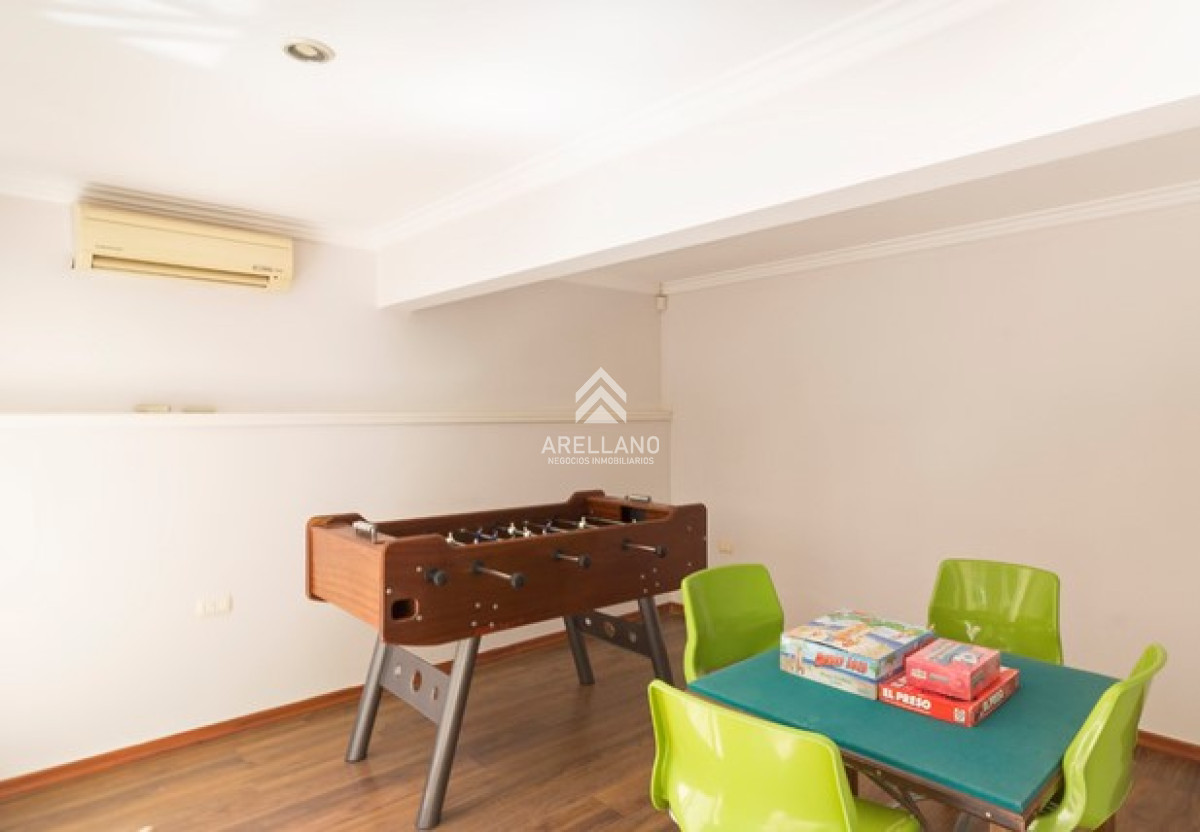 Apartamento ID.5142 - Moderno Apartamento de 3 Dormitorios a Pocas Cuadras del Mar En Venta, Playa Brava