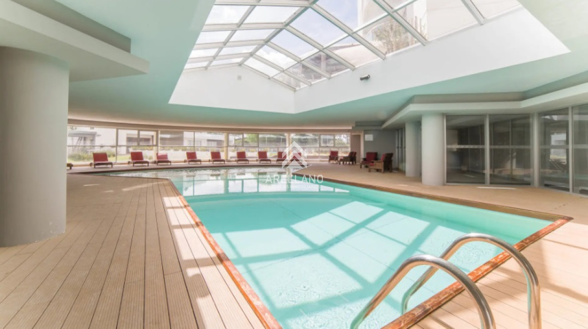 Apartamento ID.4860 - Excelente Apartamento de 2 Dormitorios en Ocean Drive, Punta del Este