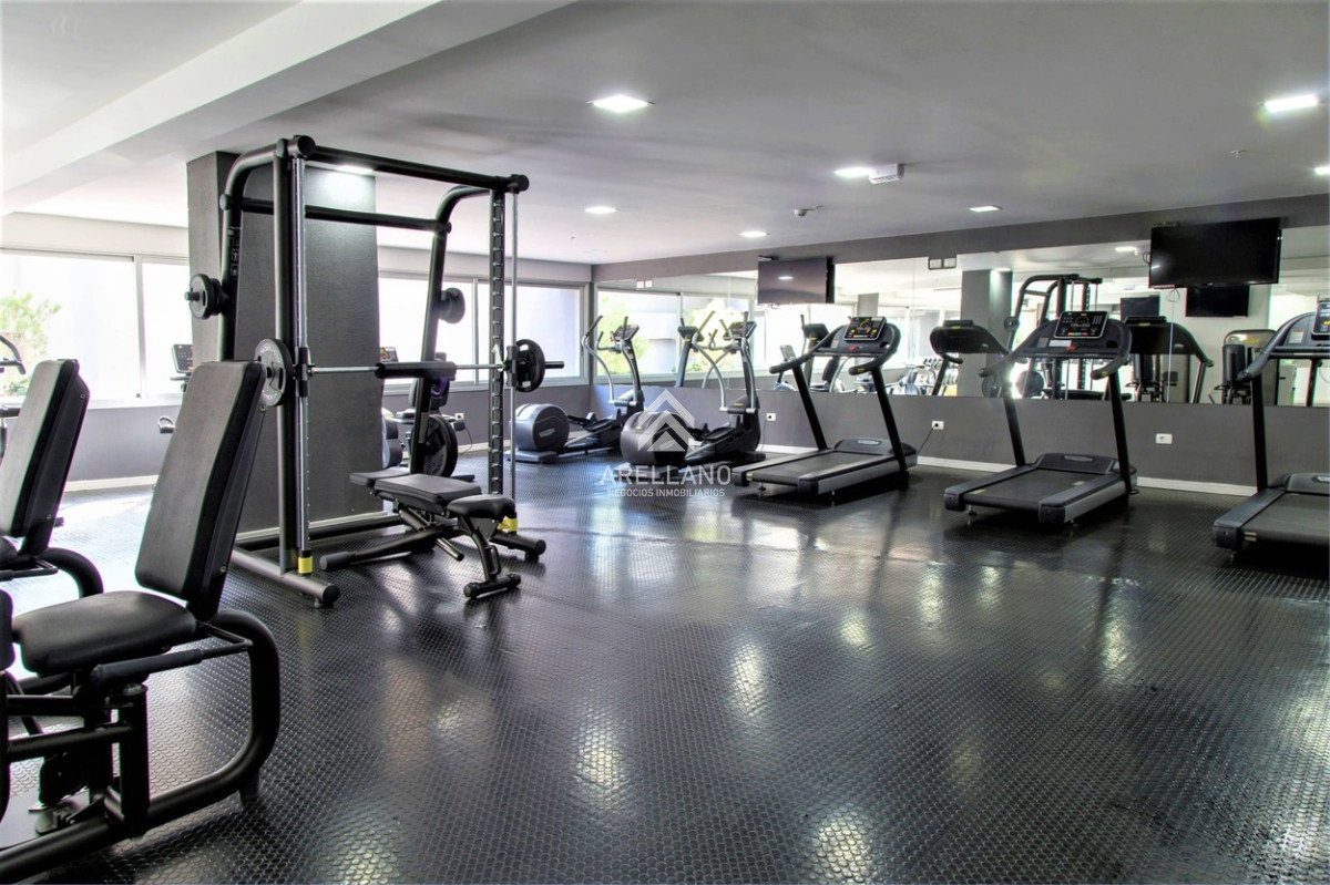 Apartamento ID.5179 - Moderno Penthouse con Vista al Mar, en Playa Brava, 3 Dormitorios con Parrillero y Dependencia de servicio