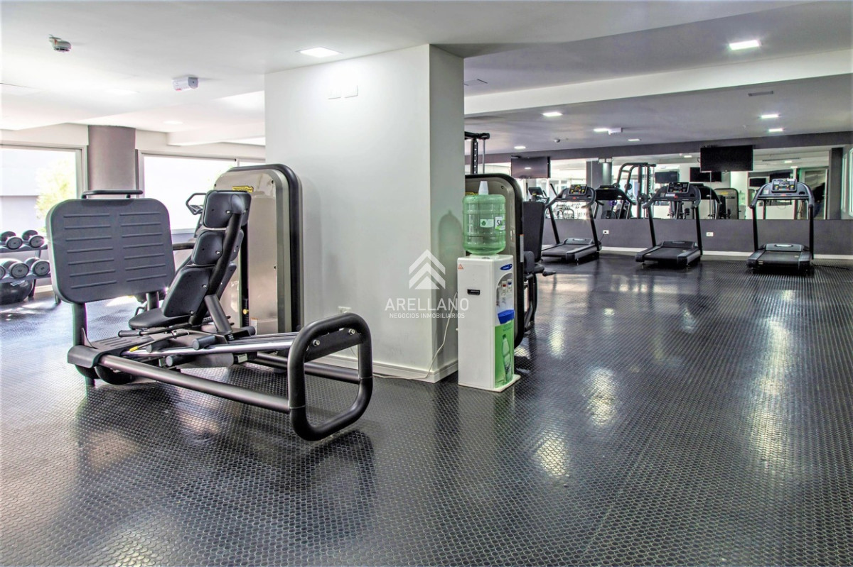 Apartamento ID.5179 - Moderno Penthouse con Vista al Mar, en Playa Brava, 3 Dormitorios con Parrillero y Dependencia de servicio