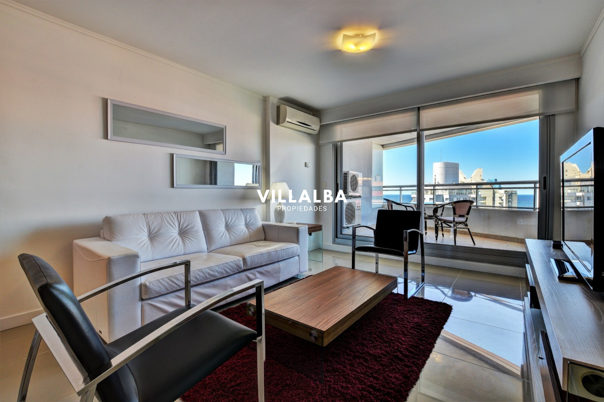 Apartamento ID.3836 - Venta de apartamento moderno de tres dormitorios súper bien ubicado entre playas Brava y Mansa