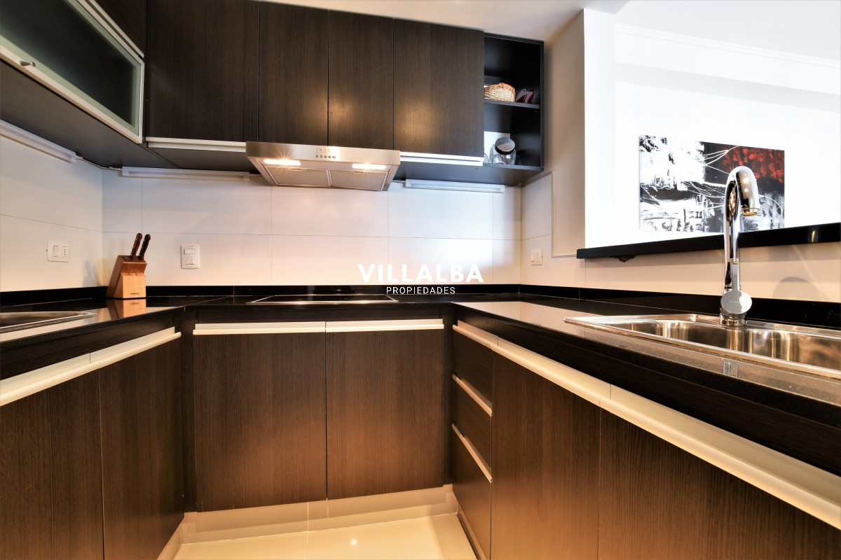 Apartamento ID.3836 - Venta de apartamento moderno de tres dormitorios súper bien ubicado entre playas Brava y Mansa