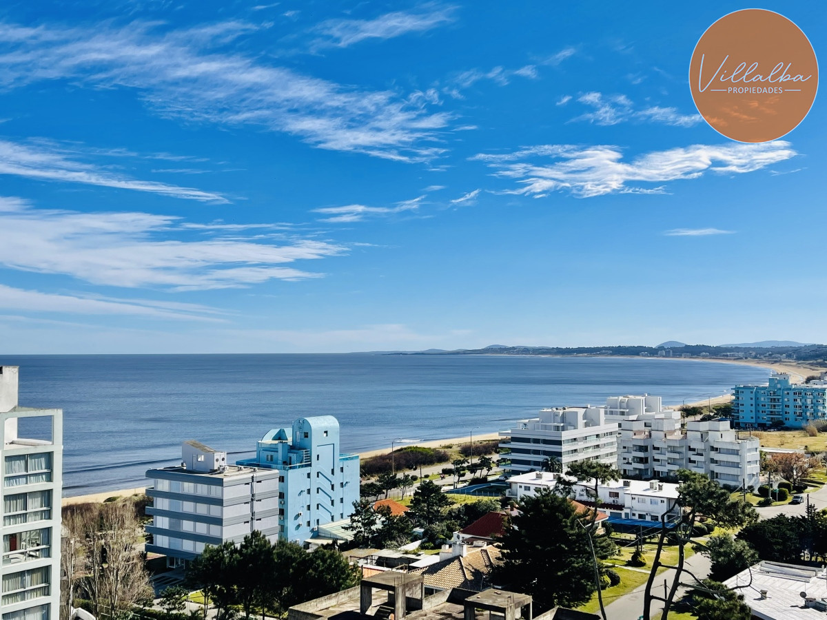 Apartamento ID.3059 - Apartamento de 3 Dormitorios en Playa Mansa con Vista al Mar