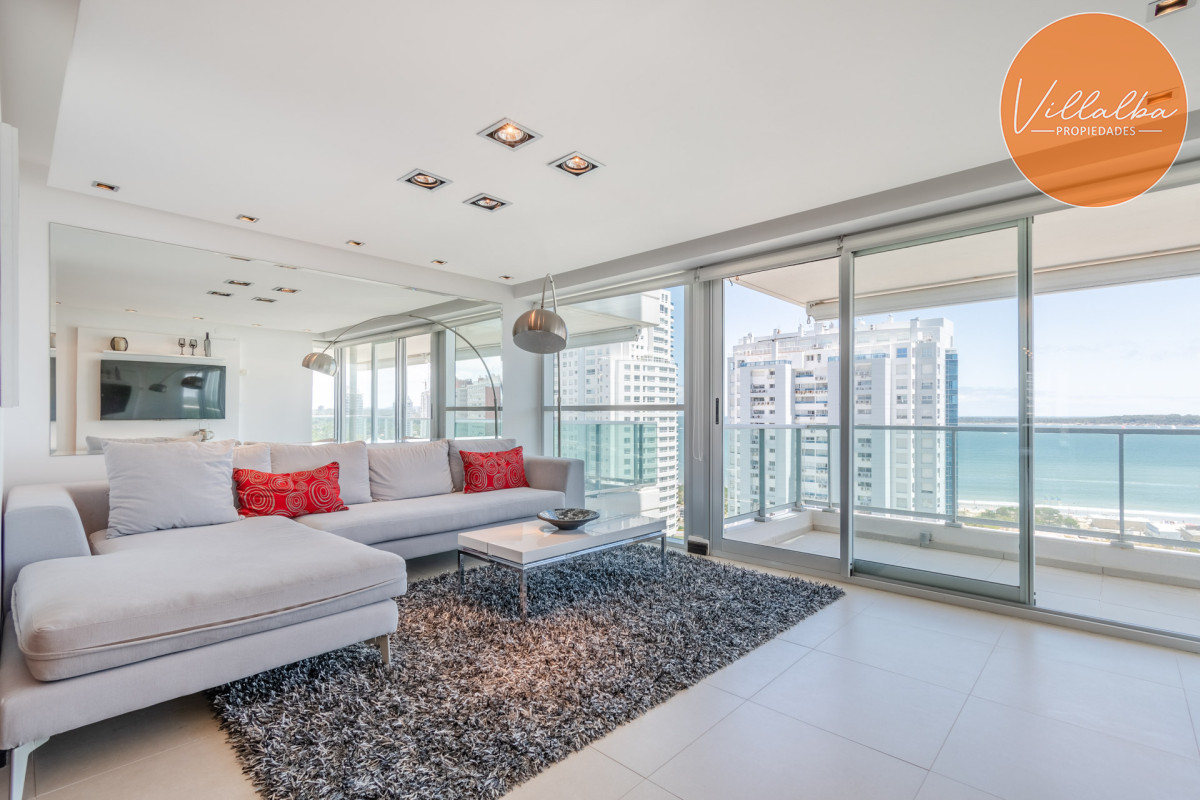 Apartamento ID.1497 - Venta de Excelente Apartamento de 3 Dormitorios con Vista al Mar, Playa Mansa, Punta del Este