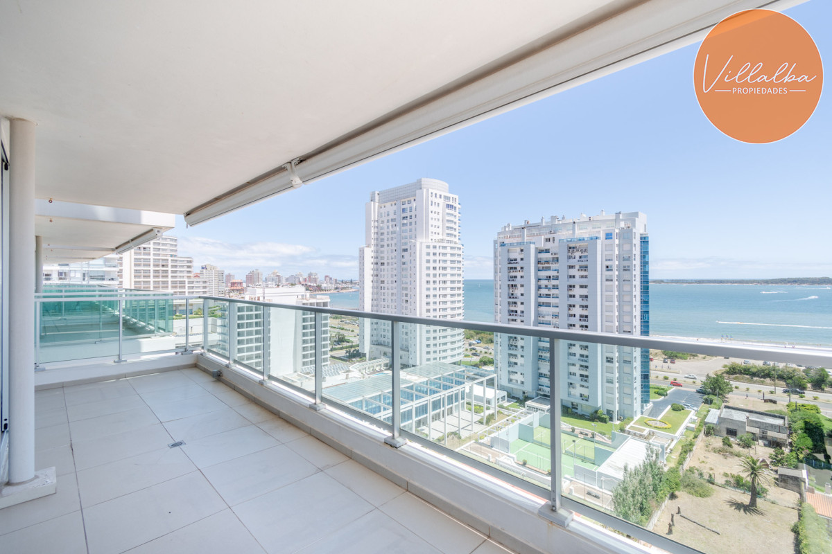 Apartamento ID.1497 - Venta de Excelente Apartamento de 3 Dormitorios con Vista al Mar, Playa Mansa, Punta del Este