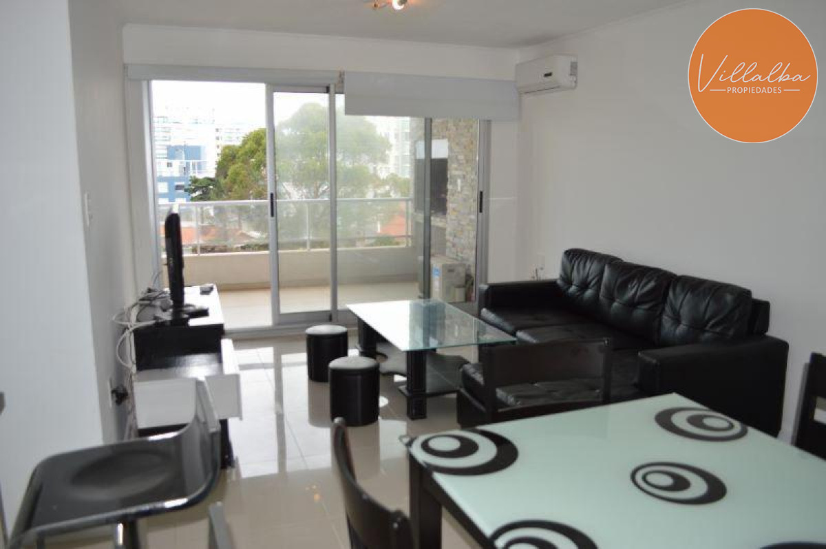 Apartamento ID.1737 - Se vende excelente departamento.