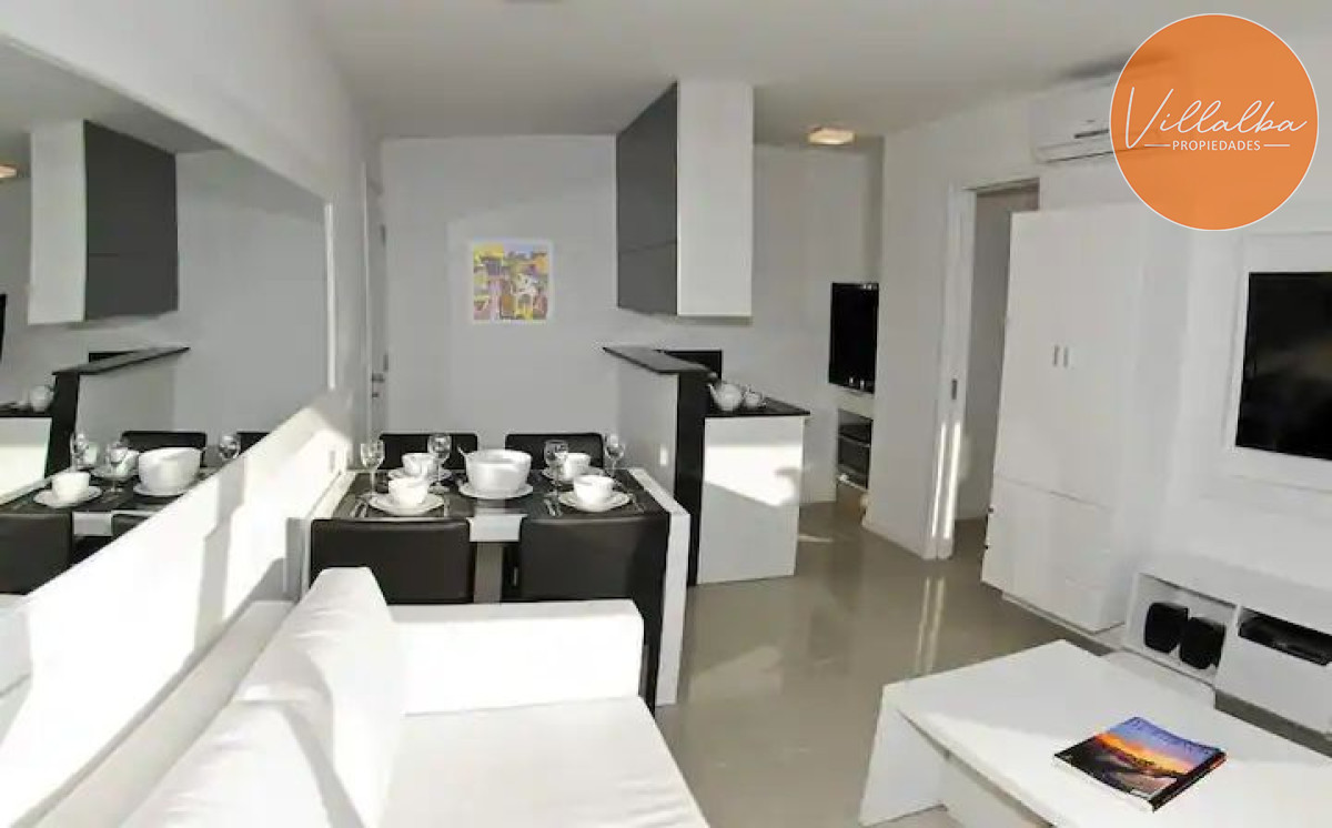 Apartamento ID.2718 - Apartamento de 1 Dormitorio en Torre con Servicios, Cerca del Mar - Venta, Punta del Este