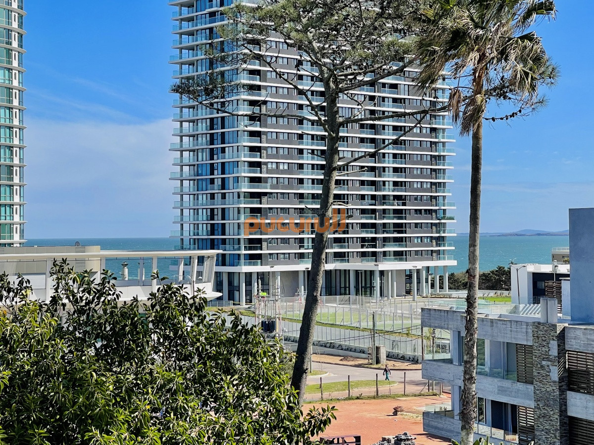 Apartamento ID.1927 - Penthouse de 3 Dormitorios y Terraza Parrillero a metros de Playa Mansa