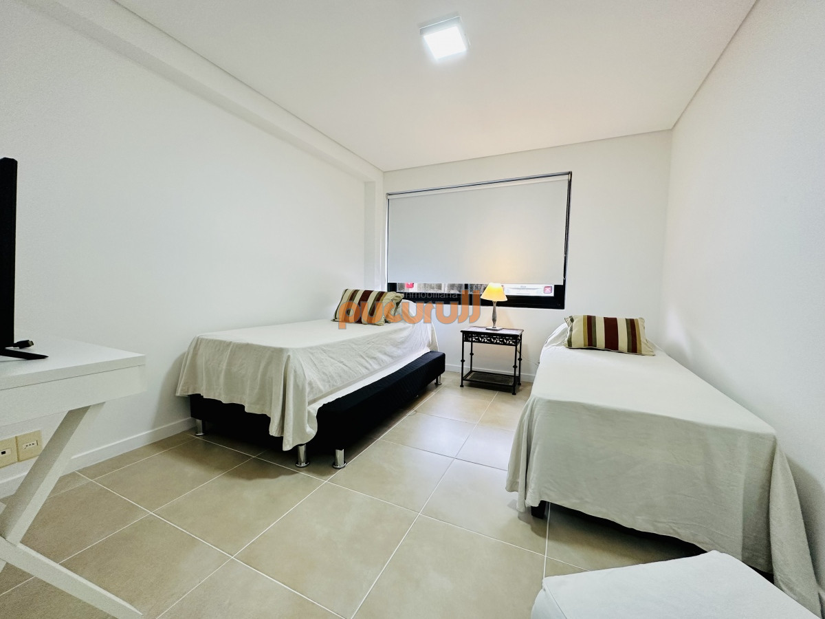 Apartamento ID.1834 - Apartamento de 2 Dormitorios con Parrillero y Vista al Mar en Punta Ballena
