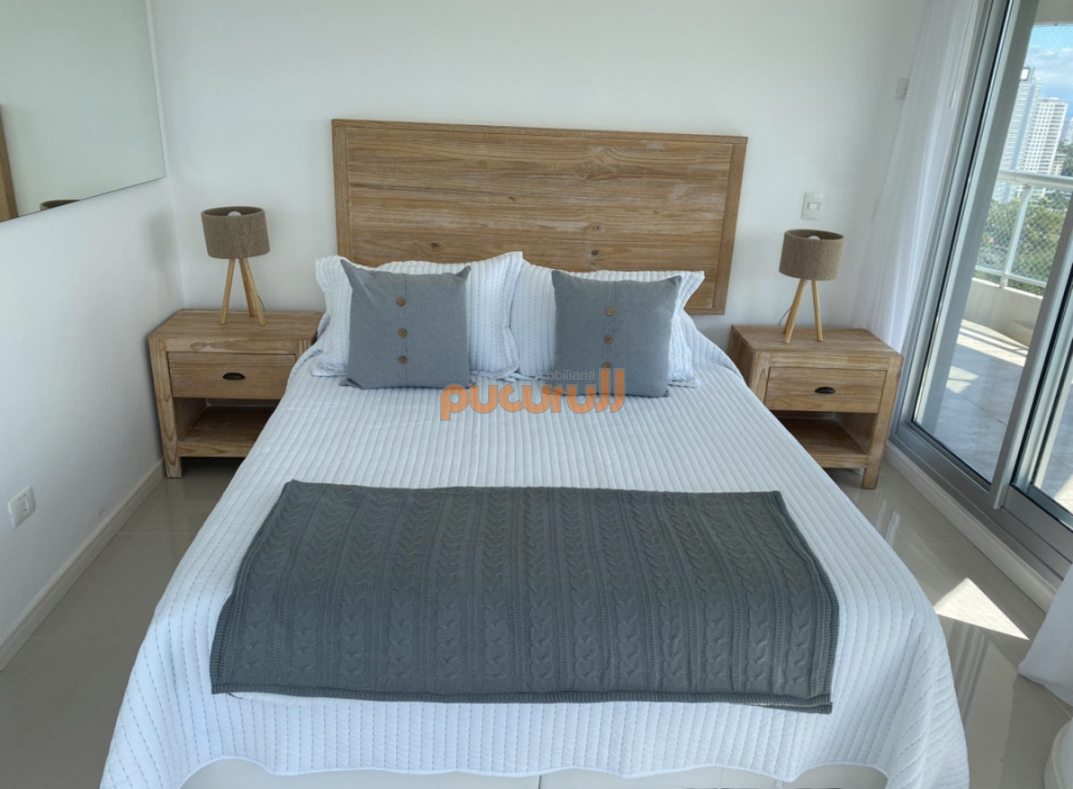 Apartamento ID.2341 - Alquiler temporal de apartamento piso alto de 2 dormitorios más servicio en playa brava 