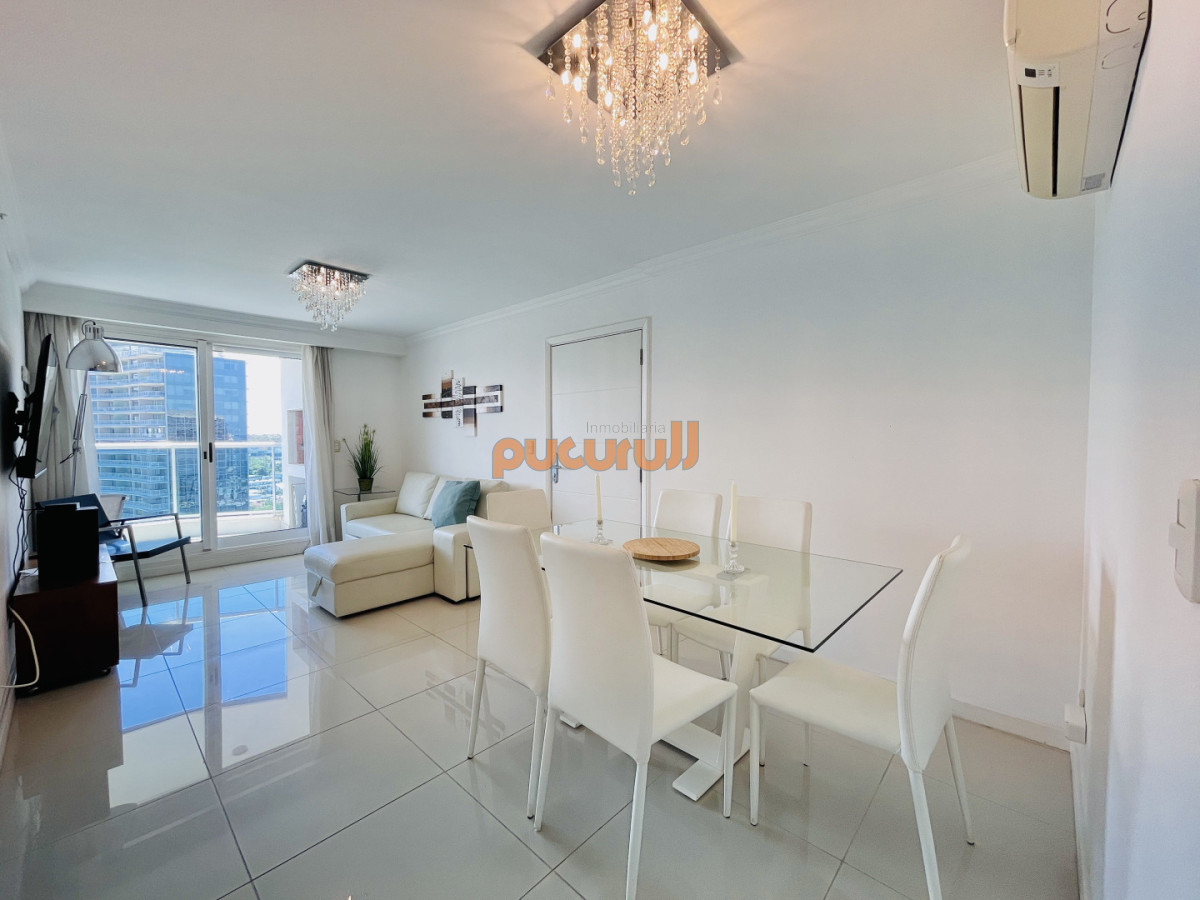 Apartamento ID.2715 - Moderno Apartamento de 2 Dormitorios en Venta, Playa Mansa 