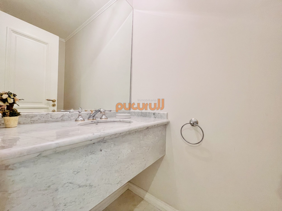 Apartamento ID.1469 - Venta y alquiler temporario de apartamento de tres dormitorios sobre playa Mansa, parada 5