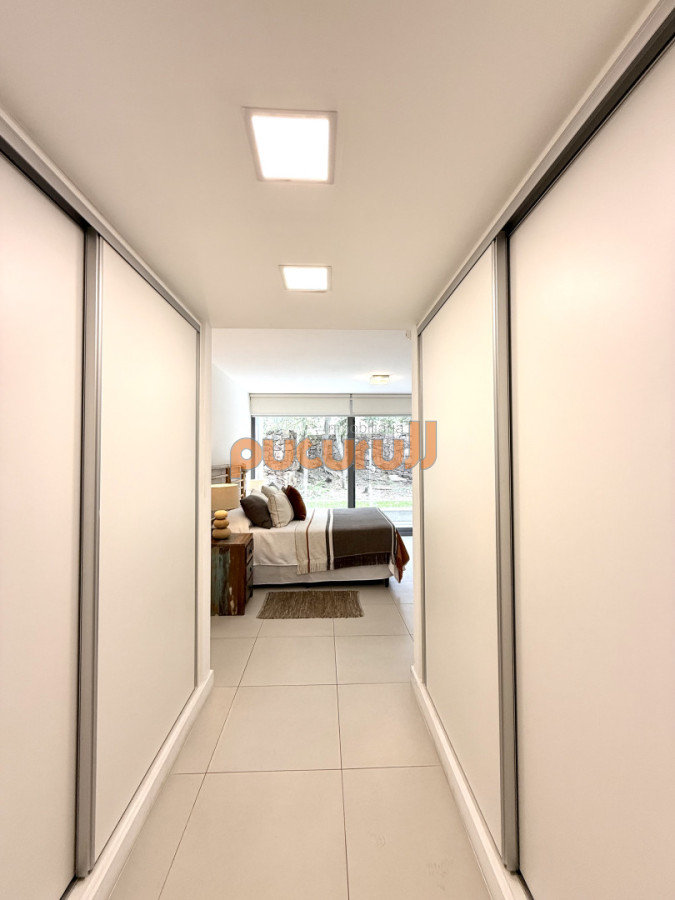 Apartamento ID.2672 - Venta de hermoso departamento de 2 dormitorios más parrillero en Punta Ballena 