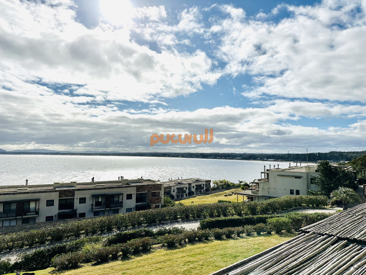 Apartamento ID.2255 - Alquiler temporario de magnífico apartamento de 3 dormitorios más dependencia en Punta Ballena 