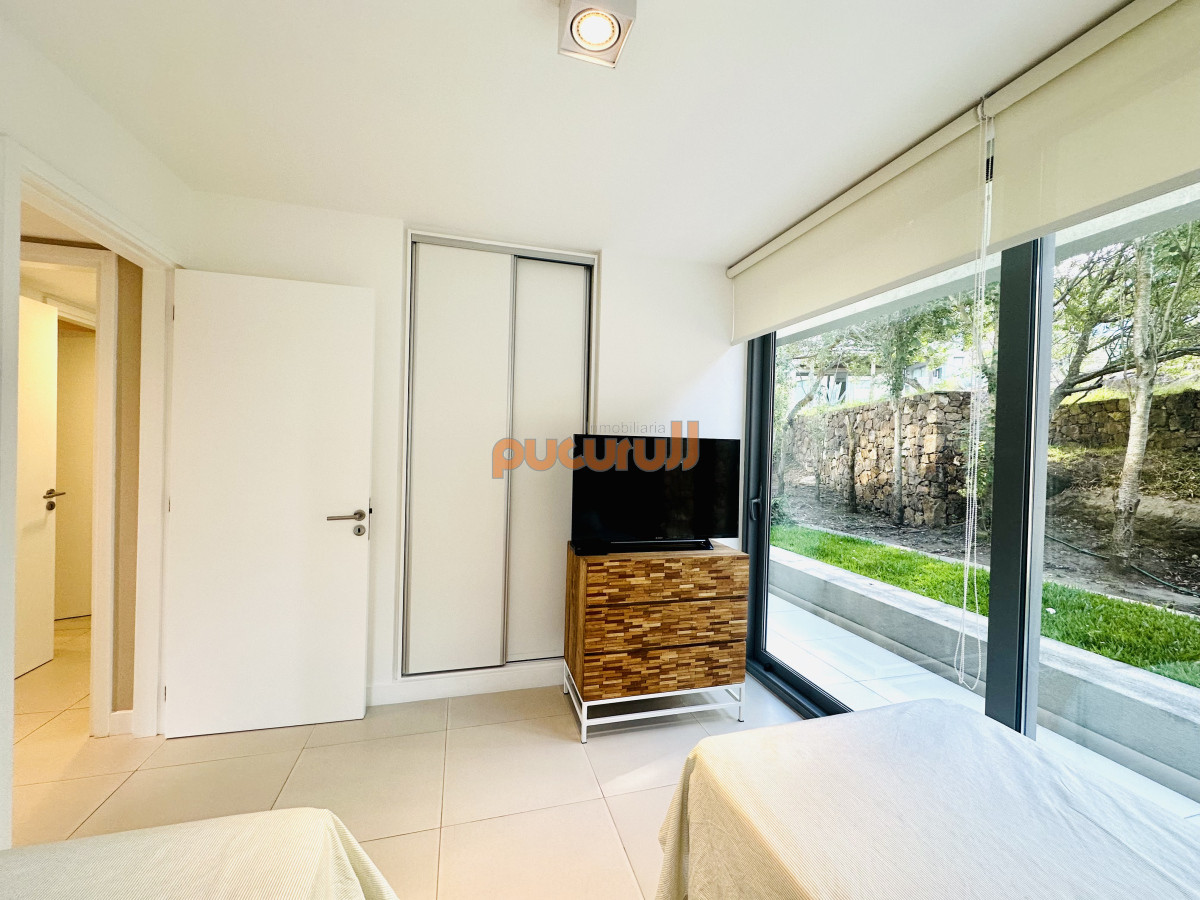 Apartamento ID.2146 - Venta OPORTUNIDAD de exclusivo departamento de tres dormitorios y Parrillero en Punta Ballena