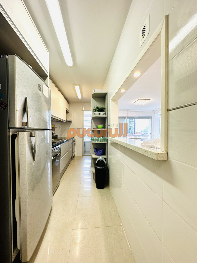 Apartamento ID.2708 - Venta de apartamento en Península de Punta del este con 3 dormitorios y 2 baños reciclado 