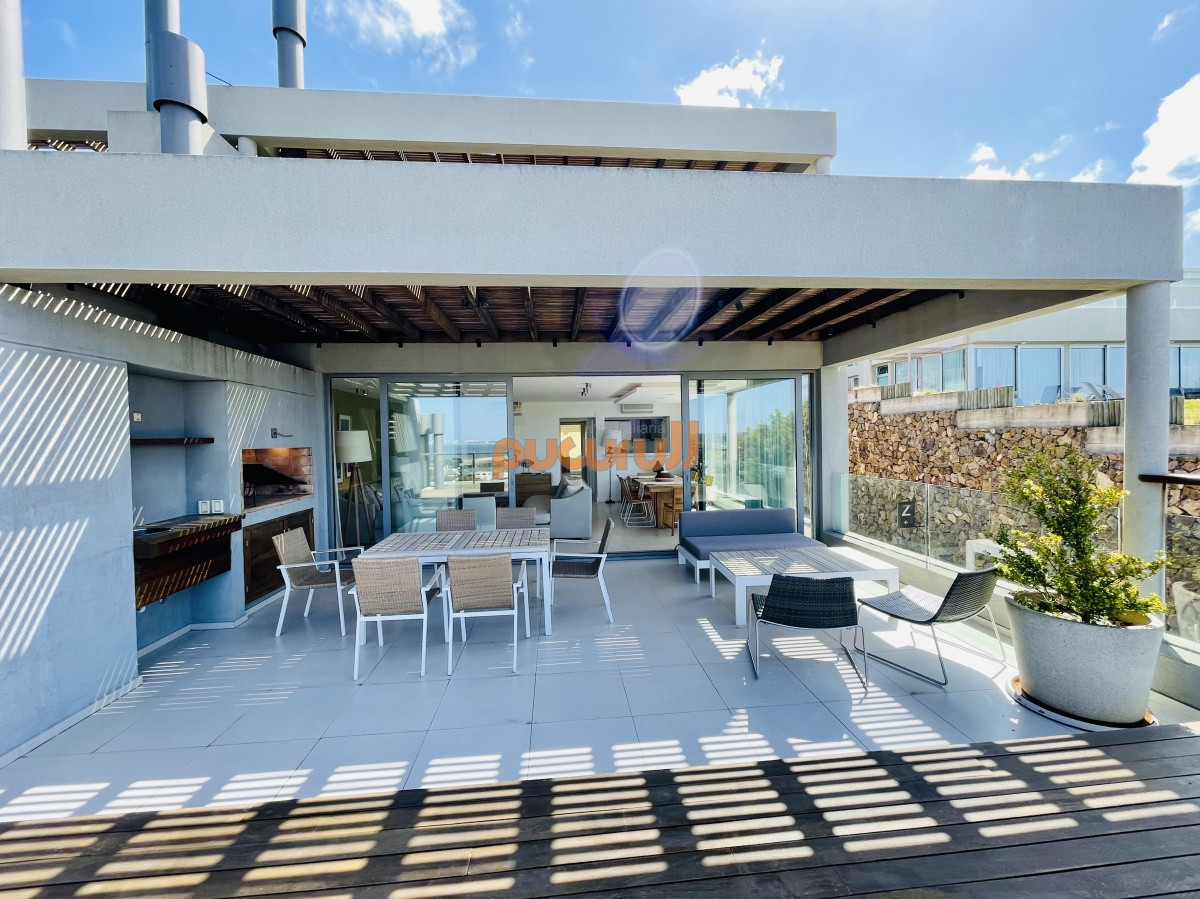 Apartamento ID.2146 - Venta OPORTUNIDAD de exclusivo departamento de tres dormitorios y Parrillero en Punta Ballena