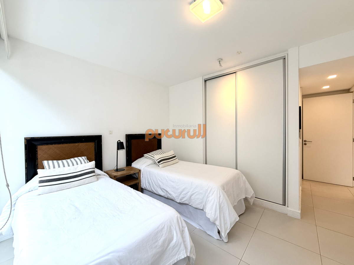 Apartamento ID.2672 - Venta de hermoso departamento de 2 dormitorios más parrillero en Punta Ballena 