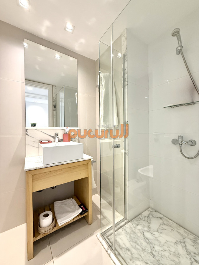 Apartamento ID.2672 - Venta de hermoso departamento de 2 dormitorios más parrillero en Punta Ballena 