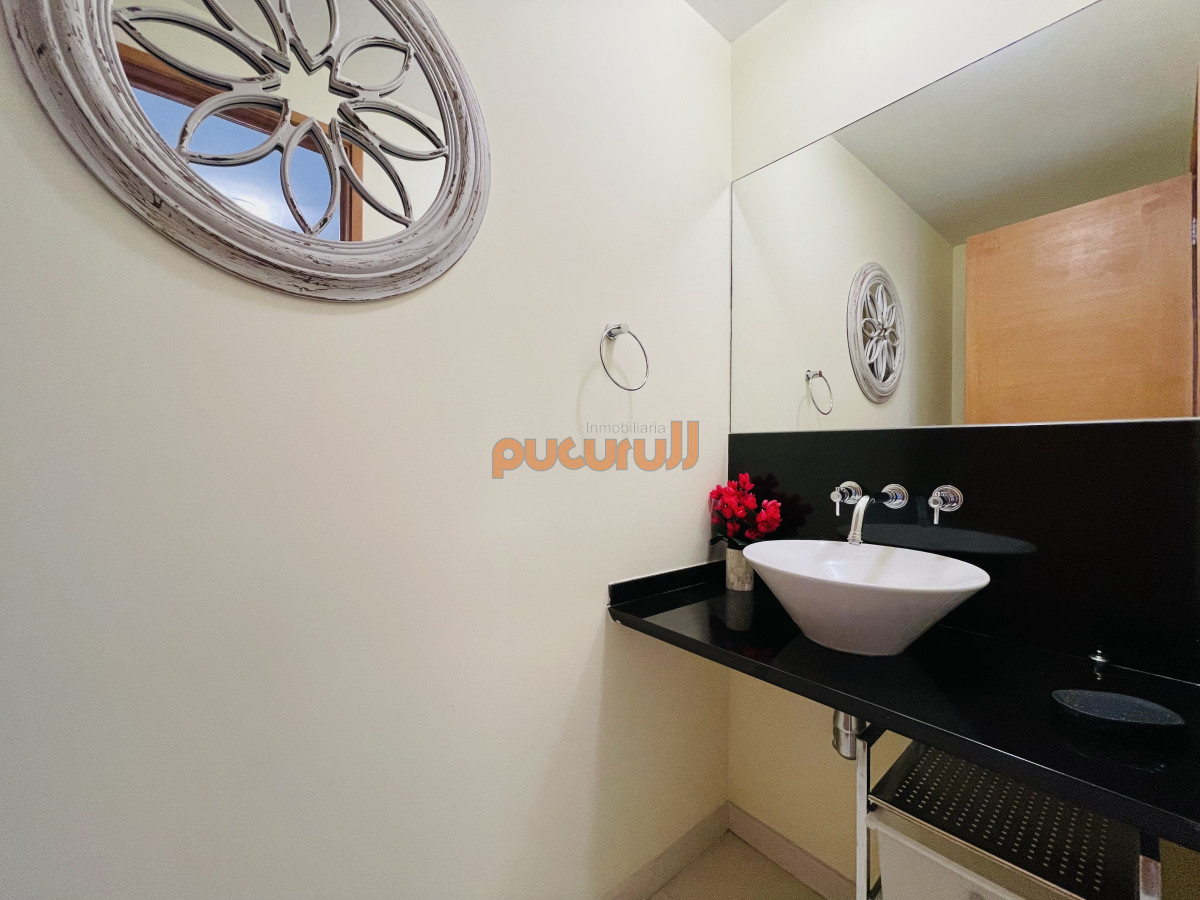 Apartamento ID.2281 - Excelente Apartamento de 2 Dormitorios con Vista al Mar, Playa Mansa