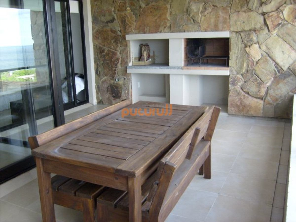 Apartamento ID.2653 - Venta de apartamento de dos dormitorios con dos baños en maravilloso complejo de Punta Ballena 