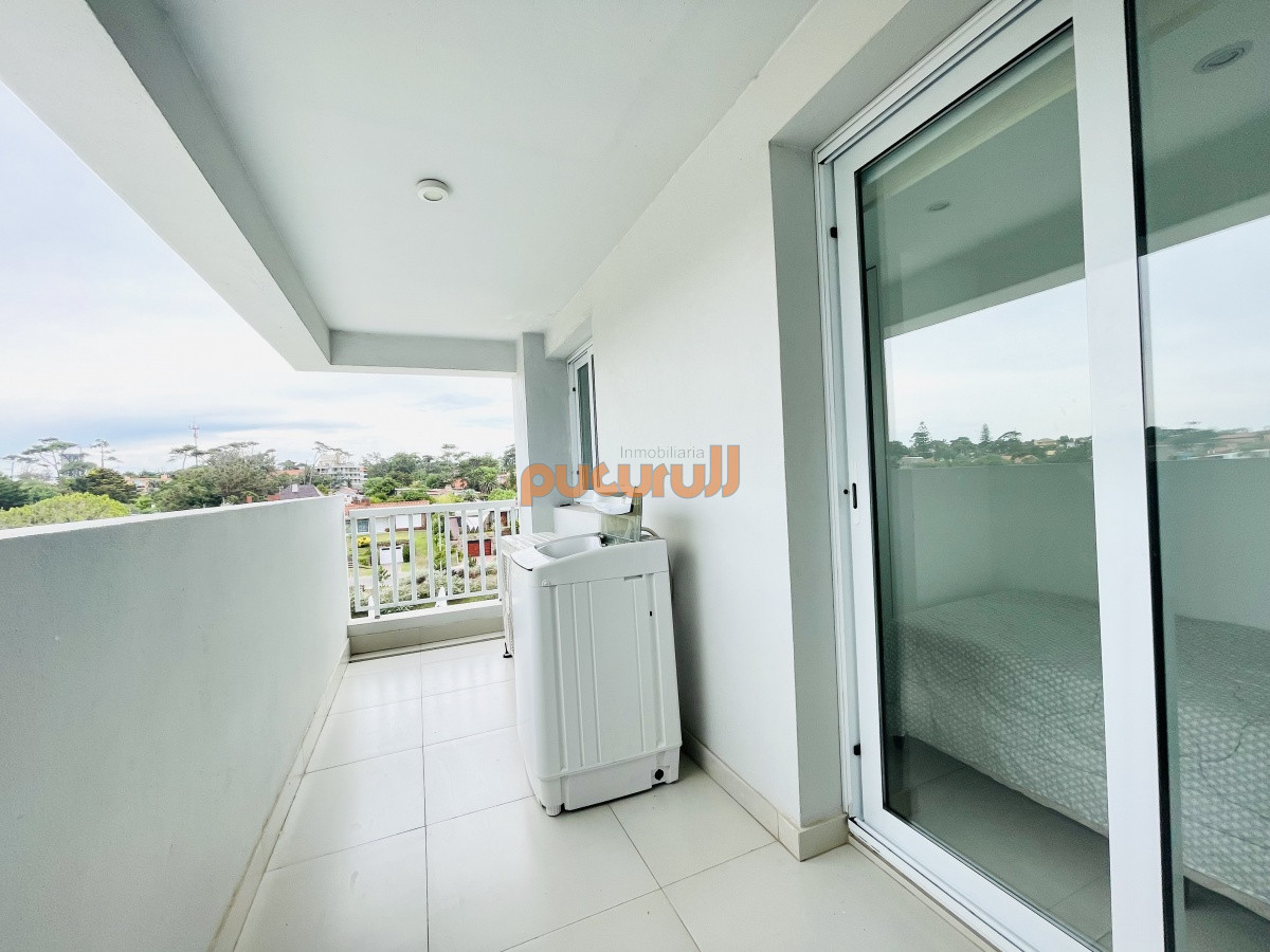 Apartamento ID.1781 - Apartamento de 3 Dormitorios y Parrillero Frente al Mar, Playa Mansa